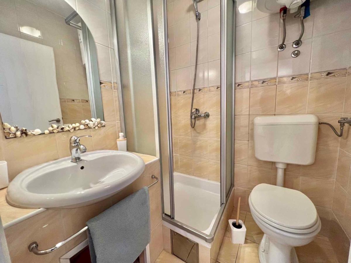 Apartments In Dramalj 45034 Extérieur photo