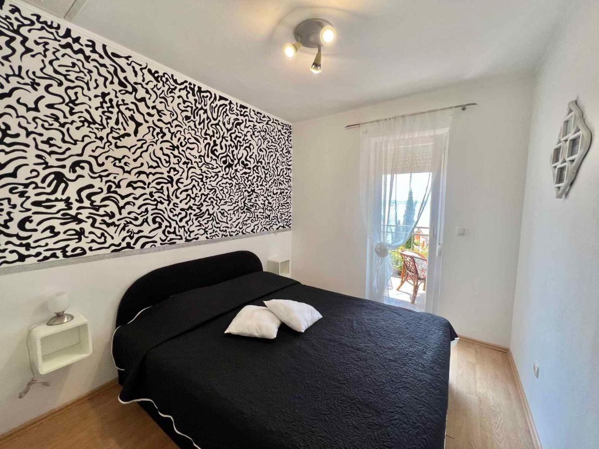 Apartments In Dramalj 45034 Extérieur photo